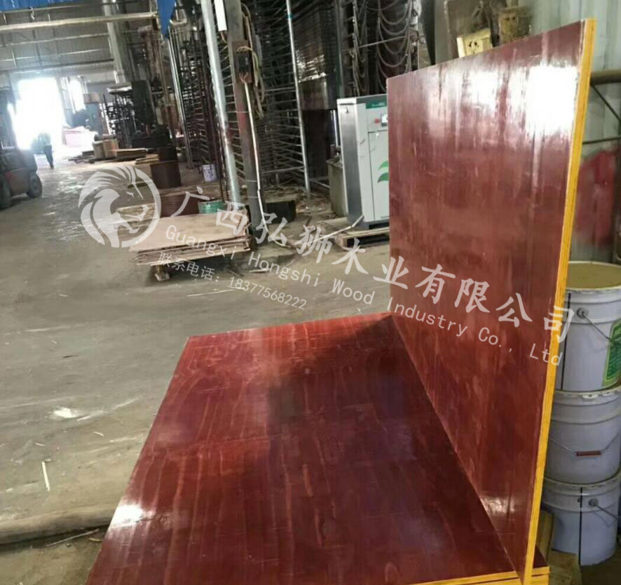 建筑模板該怎么選出質量好的呢插圖 優質的建筑模板就要經過嚴格的實驗